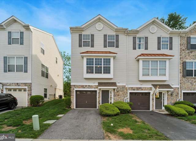 Property at 4114 Sophia Ln, Boothwyn, PA 19061, 4 beds, 2.5 baths