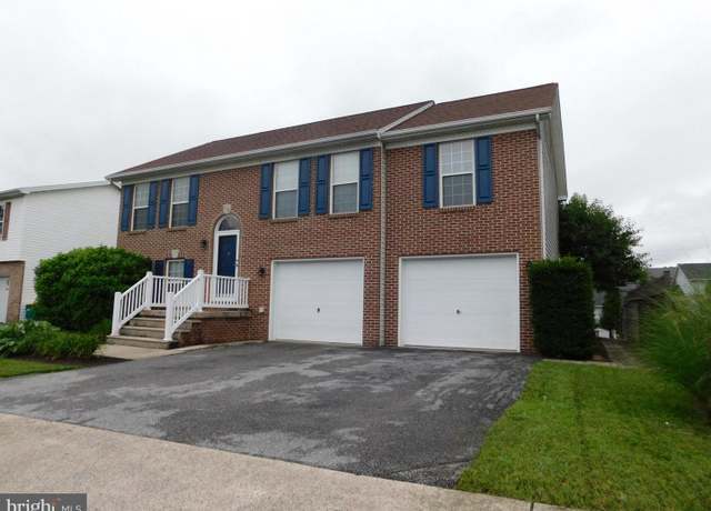 Property at 158 S Phillips Ave, Waynesboro, PA 17268, 4 beds, 2 baths
