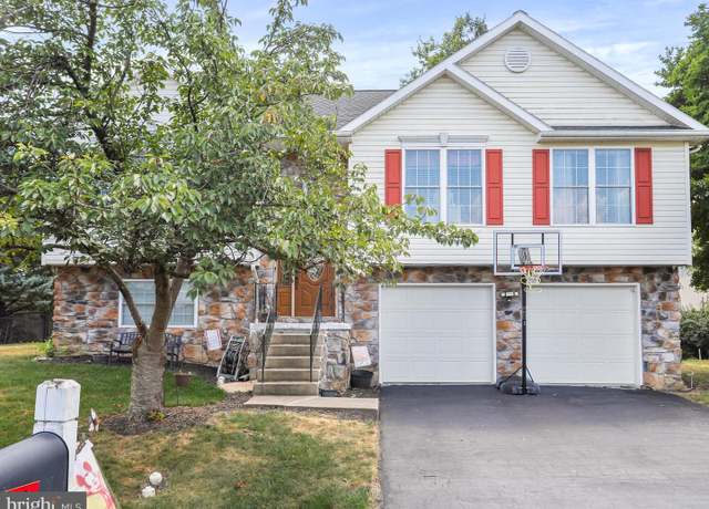 Property at 116 Hykes Rd E, Greencastle, PA 17225, 4 beds, 3 baths