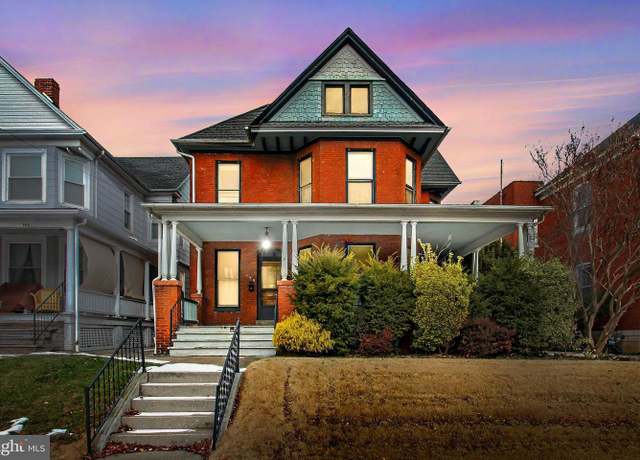 Property at 190 Stock St, Hanover, PA 17331, 7 beds, 3.5 baths