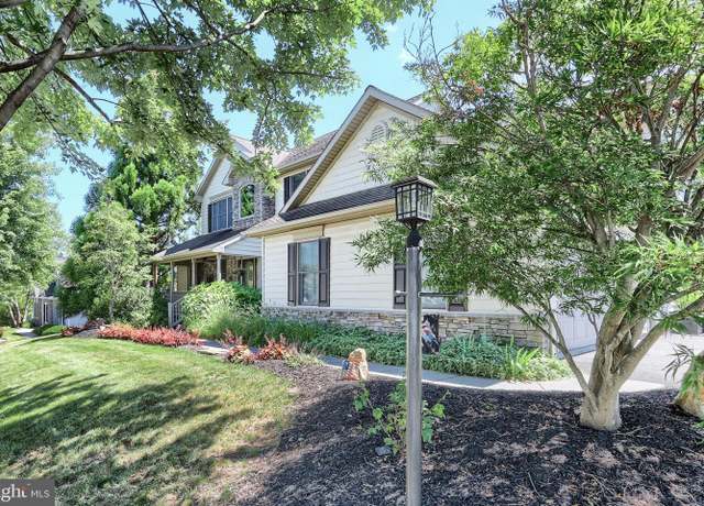 Property at 2415 Emiray Ct, York, PA 17403, 5 beds, 3 baths