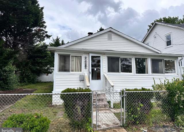Property at 2233 N Dinwiddie St, Arlington, VA 22207, 2 beds, 2 baths