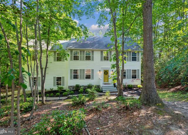 Property at 12948 Hauser Ct, Lusby, MD 20657, 6 beds, 4.5 baths