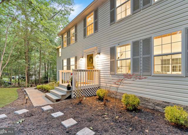 Property at 12948 Hauser Ct, Lusby, MD 20657, 6 beds, 4.5 baths