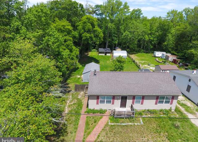 Property at 323 E Pacific Ave, Villas, NJ 08251, 3 beds, 2 baths