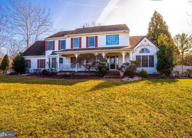 Property at 2 Garnet Ln, West Windsor, NJ 08550, 4 beds, 3.5 baths