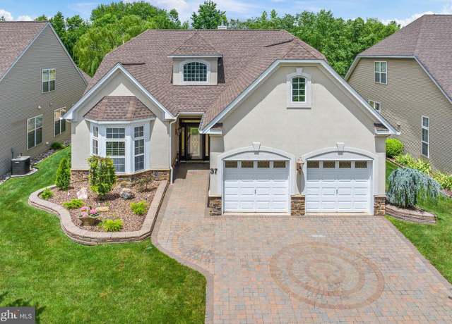 Property at 37 Monte Carlo Dr, Hamilton, NJ 08691, 3 beds, 3 baths