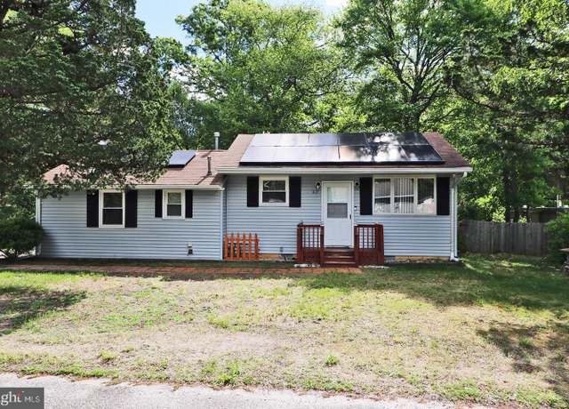 Property at 827 Rogers St, Lanoka Harbor, NJ 08734, 2 beds, 1 bath