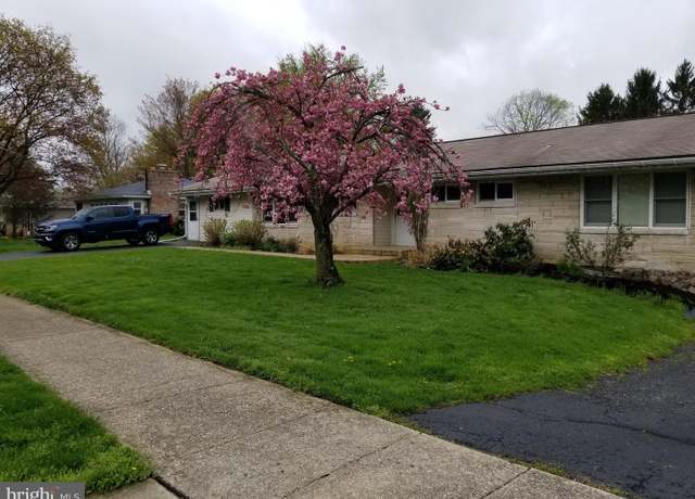 Property at 1320 Oak Ln, New Cumberland, PA 17070, 5 beds
