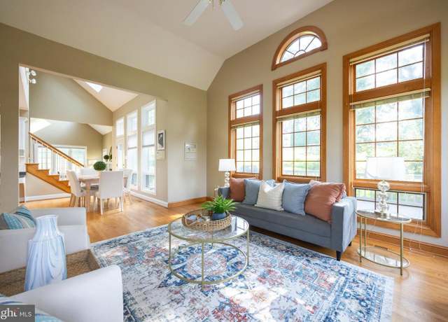 Property at 203 Barn Hill Rd, West Chester, PA 19382, 4 beds, 2.5 baths