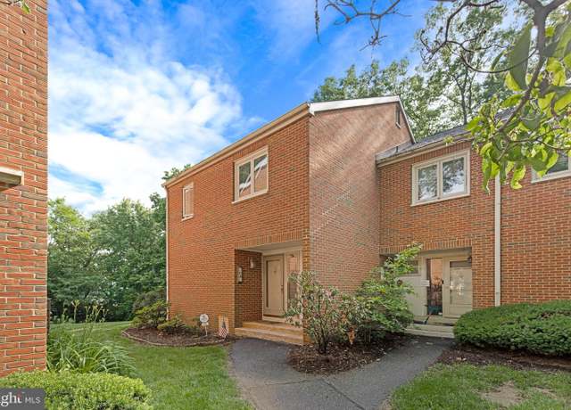 Property at 13 Beechtree Ln, Mountville, PA 17554, 3 beds, 2.5 baths