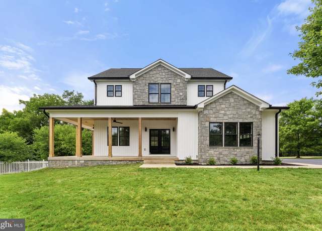 Property at 5313 Hillside Dr, Warrenton, VA 20187, 5 beds, 4 baths