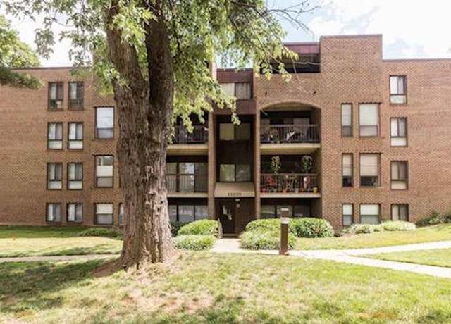 Property at 11228 Chestnut Grove Sq #16, Reston, VA 20190, 2 beds, 1.5 baths