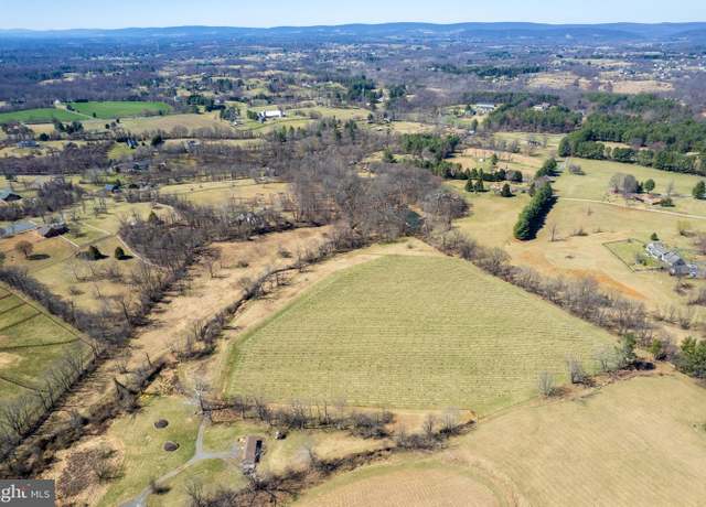 Property at 39892 Hedgeland Ln, Waterford, VA 20197