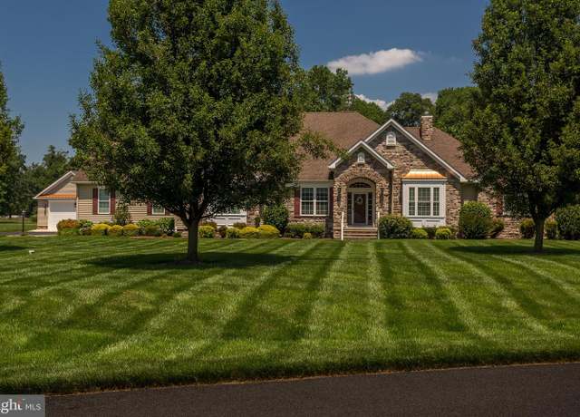 Property at 28 Parker Dr, Millsboro, DE 19966, 4 beds, 4 baths