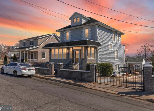 Property at 6903 Eastern Ave, Baltimore, MD 21224, 4 beds, 3.5 baths