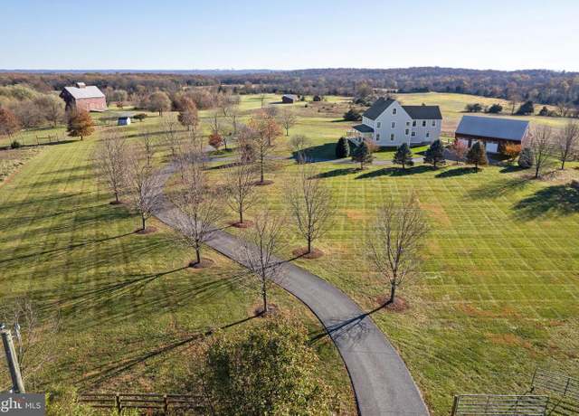Property at 21100 W Offutt Rd, Poolesville, MD 20837, 4 beds, 3.5 baths
