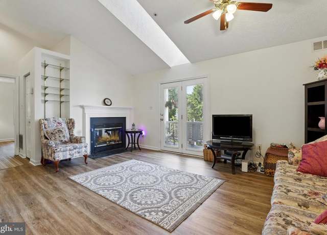 Property at 12213 Eagles Nest Ct Unit M, Germantown, MD 20874, 2 beds, 2 baths