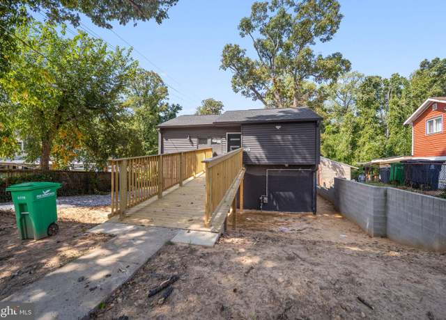 Property at 5800 66th Ave, Riverdale, MD 20737, 6 beds, 4 baths