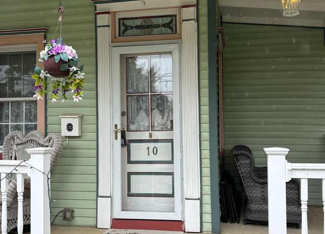 Property at 10 E Taunton Ave, Berlin, NJ 08009, 3 beds, 2 baths
