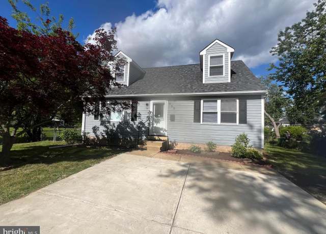 Property at 725 Rosa Ave, Croydon, PA 19021, 4 beds, 3 baths