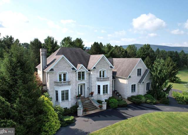 Property at 128 Aspen Dr, Boalsburg, PA 16827, 5 beds, 4.5 baths