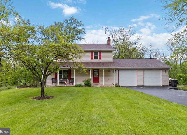 Property at 6343 Schoolhouse Rd, Elizabethtown, PA 17022, 3 beds, 1.5 baths
