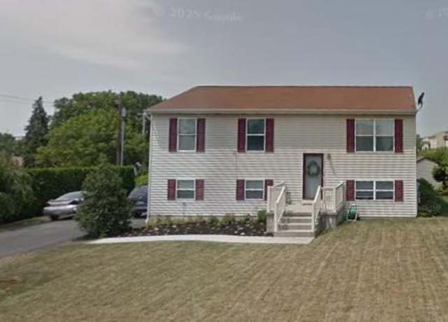 Property at 1025 Harmony Hl, Lebanon, PA 17046, 5 beds, 2.5 baths