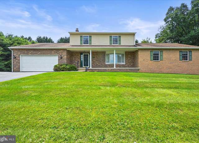 Property at 869 Oakwood Rd, New Freedom, PA 17349, 4 beds, 3.5 baths