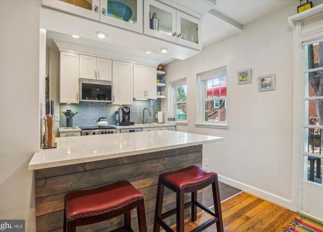 Property at 2831 S Columbus St, Arlington, VA 22206, 2 beds, 2 baths