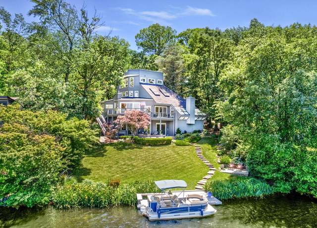 Property at 2200 Spinnaker Ct, Reston, VA 20191, 4 beds, 3.5 baths