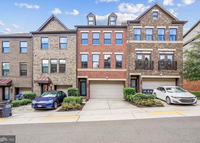 Property at 9267 Wood Violet Ct, Fairfax, VA 22031, 3 beds, 3.5 baths