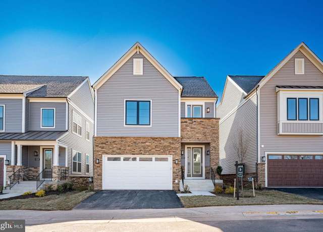 Property at 43124 Greeley Sq, Ashburn, VA 20148, 4 beds, 3.5 baths