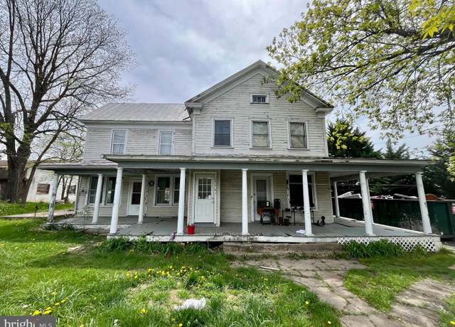 Property at 28018 Old Valley Pike, Toms Brook, VA 22660, 6 beds, 3 baths