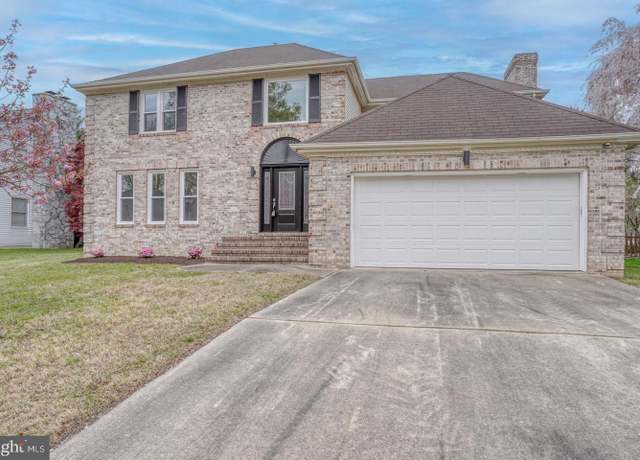 Property at 245 Meadow Dr, Dover, DE 19904, 4 beds, 2.5 baths