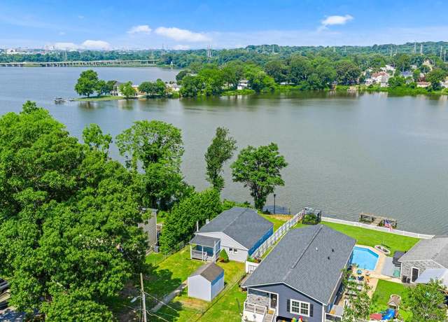 Property at 204 Wagners Ln, Essex, MD 21221, 3 beds, 2 baths