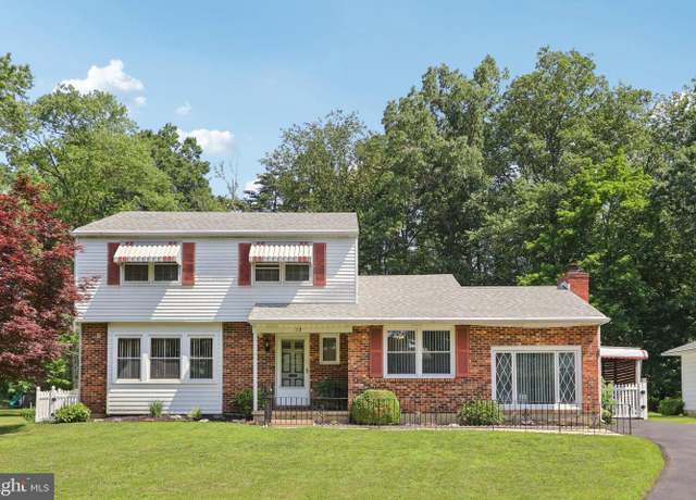 Property at 21 Hemmings Way, Lawnside, NJ 08045, 4 beds, 1 bath