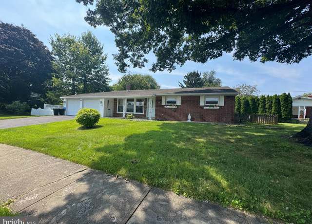 Property at 1118 Apple Dr, Mechanicsburg, PA 17055, 3 beds, 1.5 baths