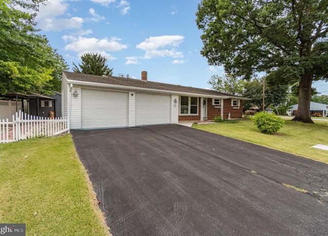 Property at 1118 Apple Dr, Mechanicsburg, PA 17055, 3 beds, 1.5 baths