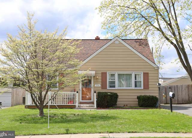 Property at 204 Upland Rd, Brookhaven, PA 19015, 4 beds, 2 baths