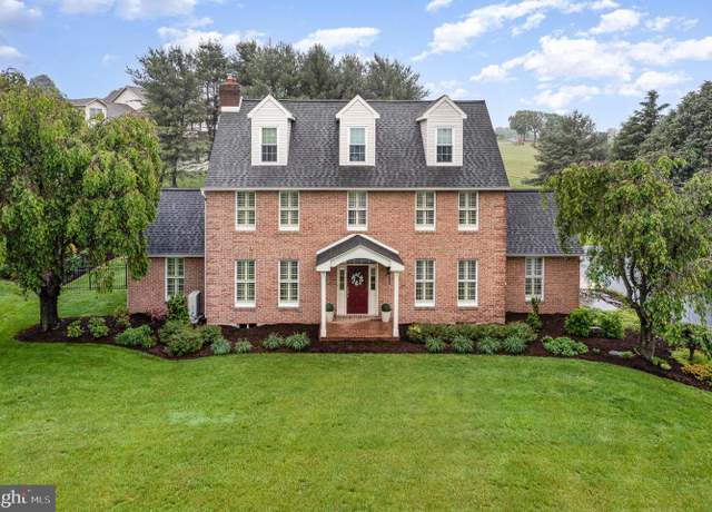Property at 10 Highland Dr, Palmyra, PA 17078, 5 beds, 4.5 baths