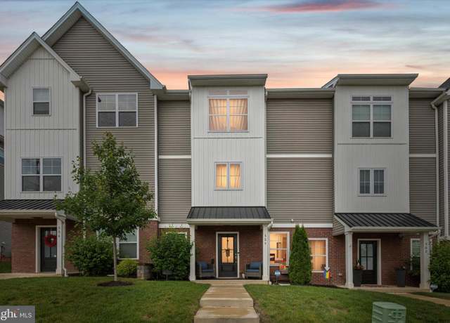 Property at 504 Holstein St, Bridgeport, PA 19405, 3 beds, 2.5 baths