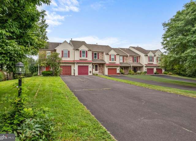 Property at 640 New Market Dr, Souderton, PA 18964, 3 beds, 2.5 baths