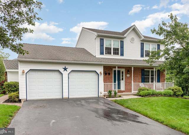 Property at 270 Abbey Dr, Mount Wolf, PA 17347, 3 beds, 3 baths