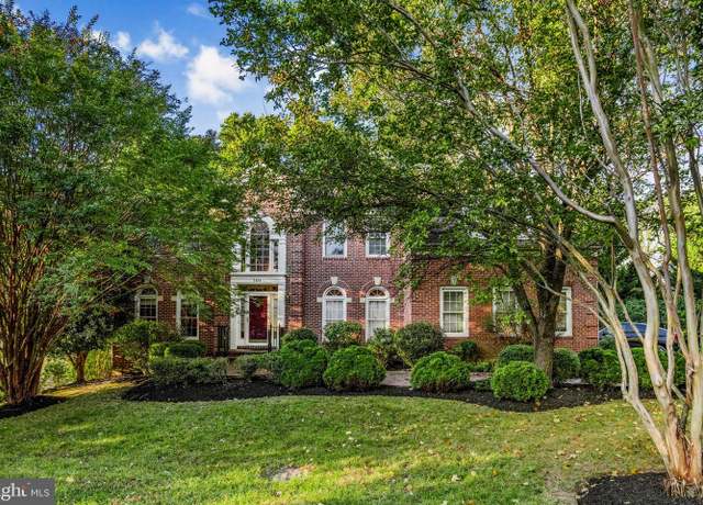 Property at 7854 Bressingham Dr, Fairfax Station, VA 22039, 5 beds, 4.5 baths