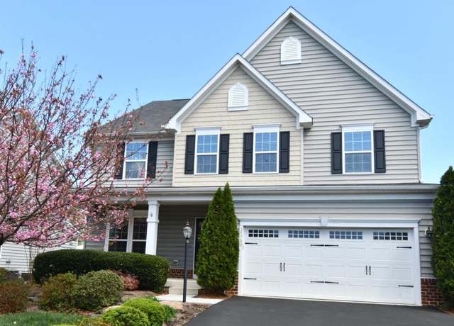 Property at 25780 Racing Sun Dr, Aldie, VA 20105, 4 beds, 4.5 baths