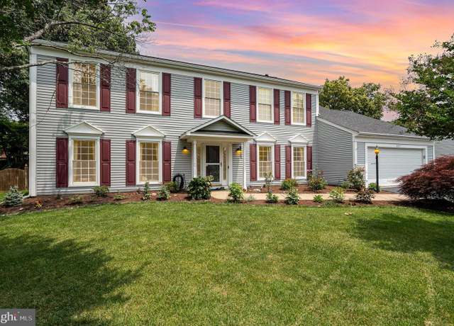 Property at 2675 Maple Ridge Dr, Woodbridge, VA 22192, 4 beds, 2.5 baths