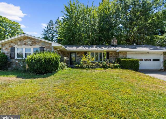 Property at 225 Rose Ave, Westminster, MD 21157, 3 beds, 2 baths