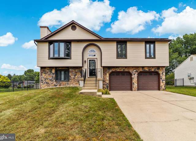 Property at 27 Parc Ridge Dr, Mount Holly, NJ 08060, 3 beds, 2 baths
