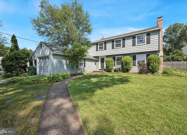 Property at 111 Wayside Dr, Cherry Hill, NJ 08034, 3 beds, 2.5 baths